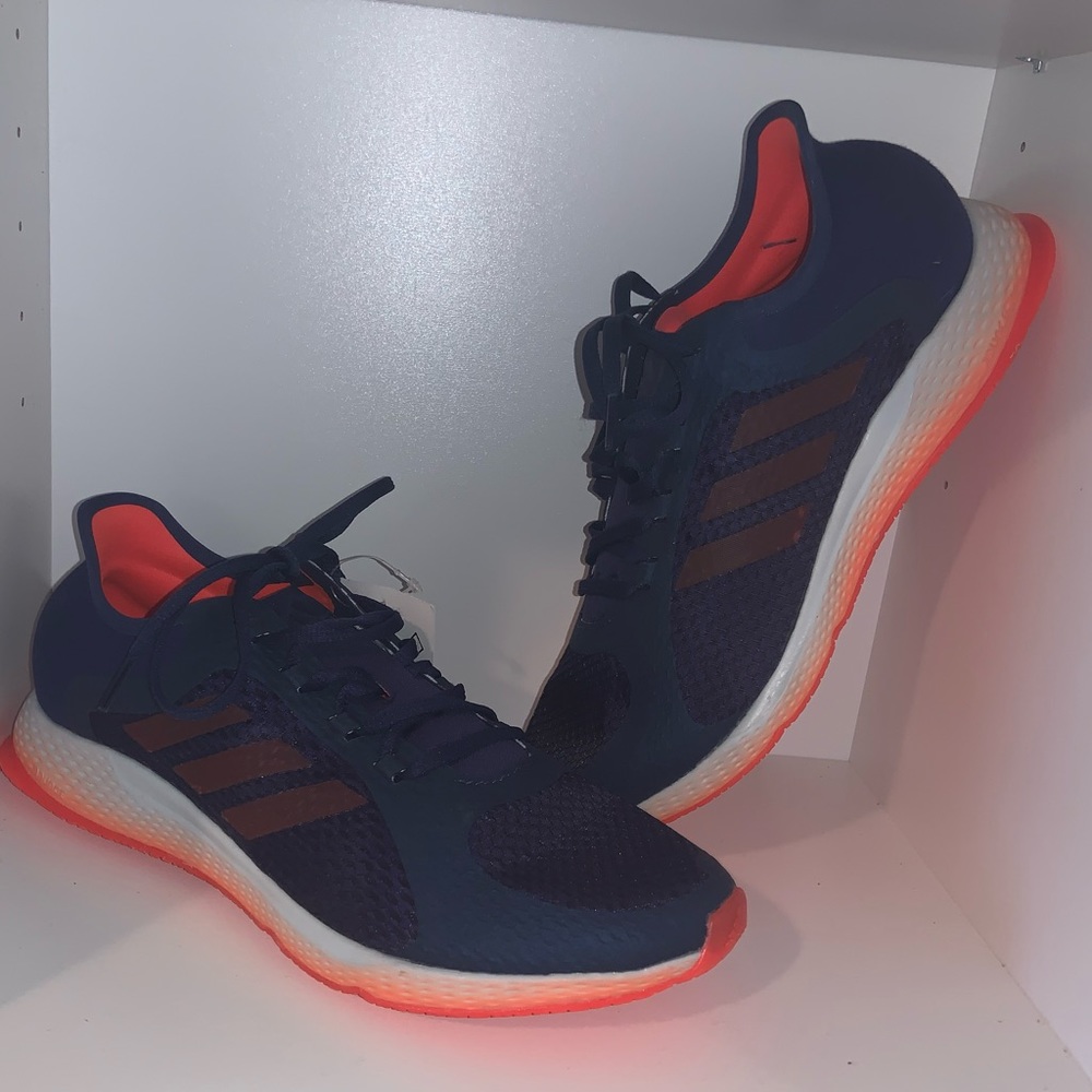 BNIB adidas Focus BreathIn Women’s Size 9.5